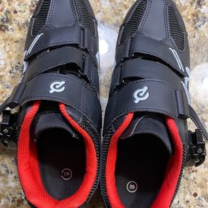 Peloton riding shoes